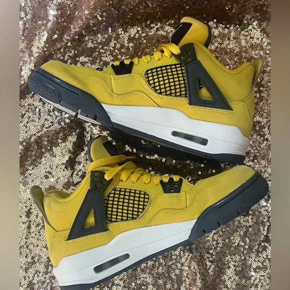Black Friday only price 🖤 Jordan retro 4 lightening Yellow big Kids Sneakers sz6 - Picture 8 of 14